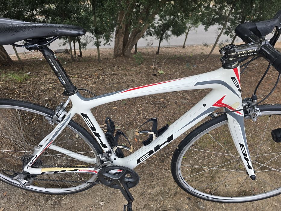 Bh m carbono bem equipada impecavel