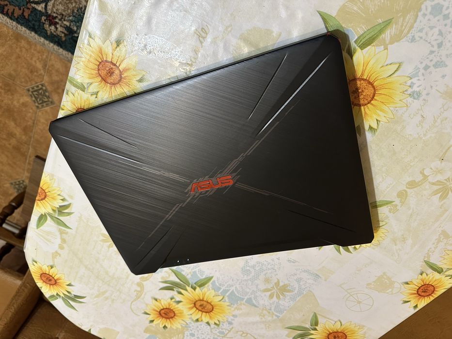 Потужний ігровий ноут Asus Tuf (i7 8750 6ядер, GTX 1050Ti 4GB)