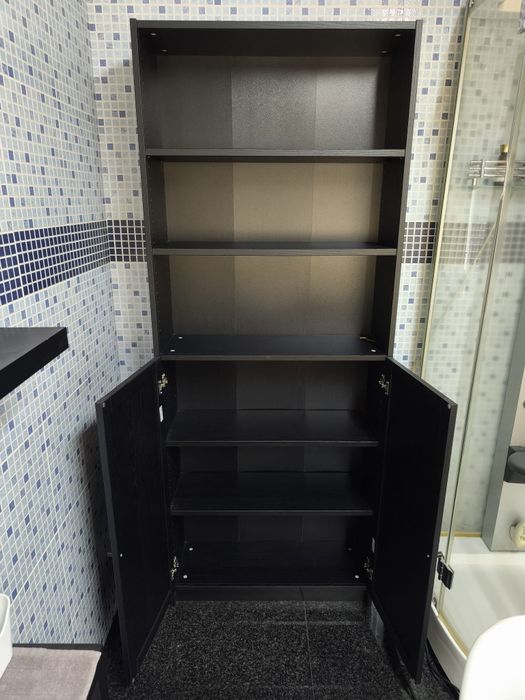 Estante com portas BILLY - IKEA
