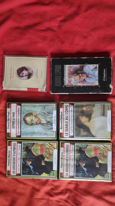 Cassetes Audio-livros em português, francês e inglês