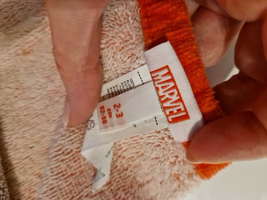 Recznik z kapturem dlamałego fana spidermana ovs