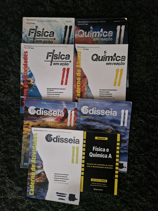 Manuais escolares  9o 10o e 11o ano