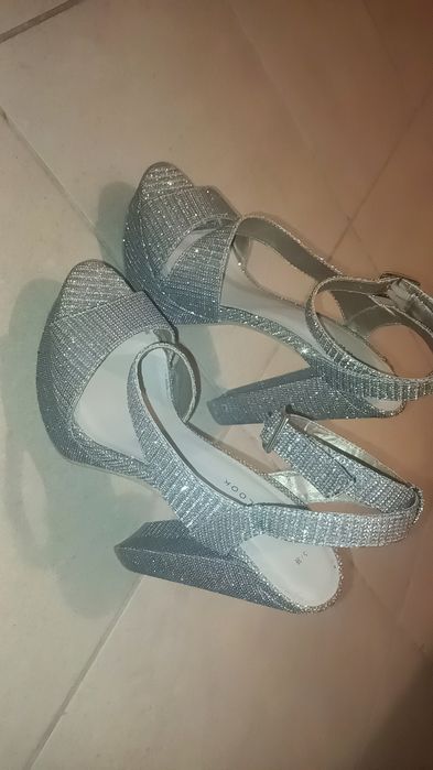 Buty na obcasie wysokie