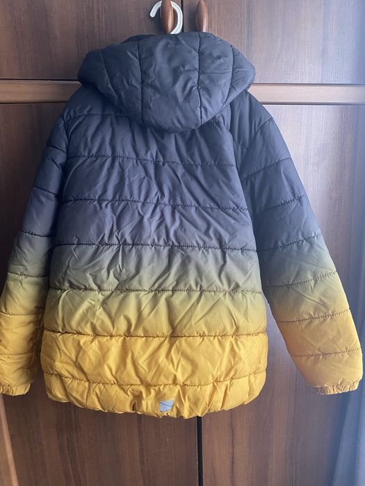 Зимова пухова куртка s. Oliver чорно-жовта, р. 140