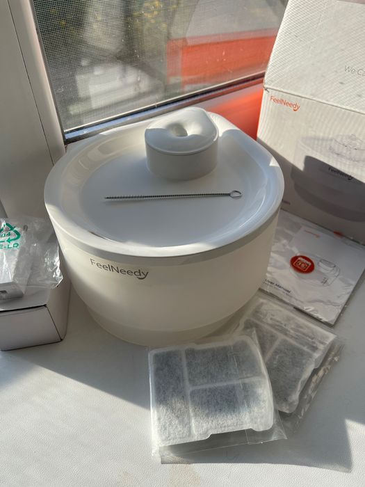 Розумна поїлка для тварин Feelneedy Smart Pet Water Fountain 2.3 літра