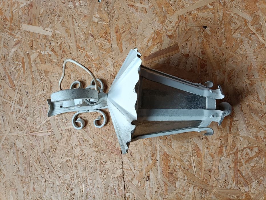 Lampa zewnętrzna