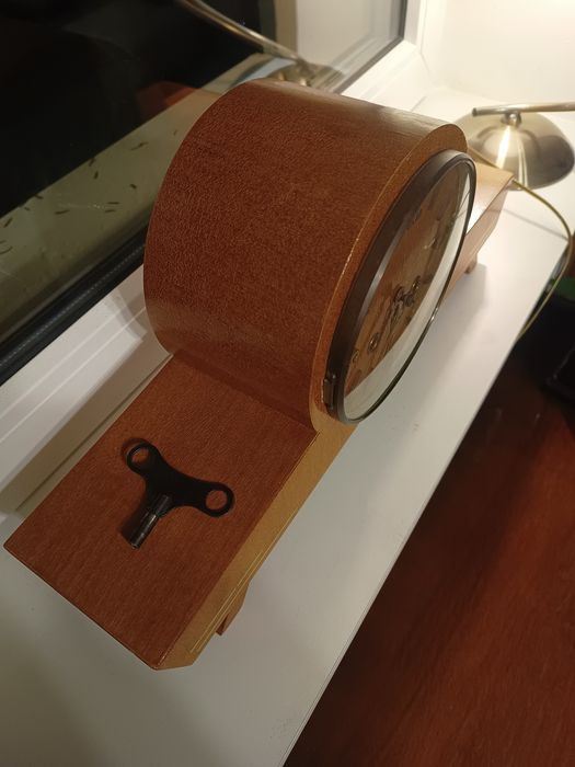 Zegar mechaniczny Metron