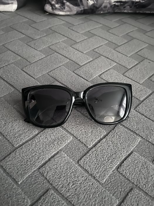 Продам солнцезащитные очки