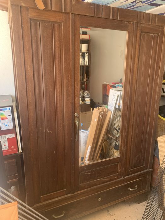 Roupeiro madeira antigo