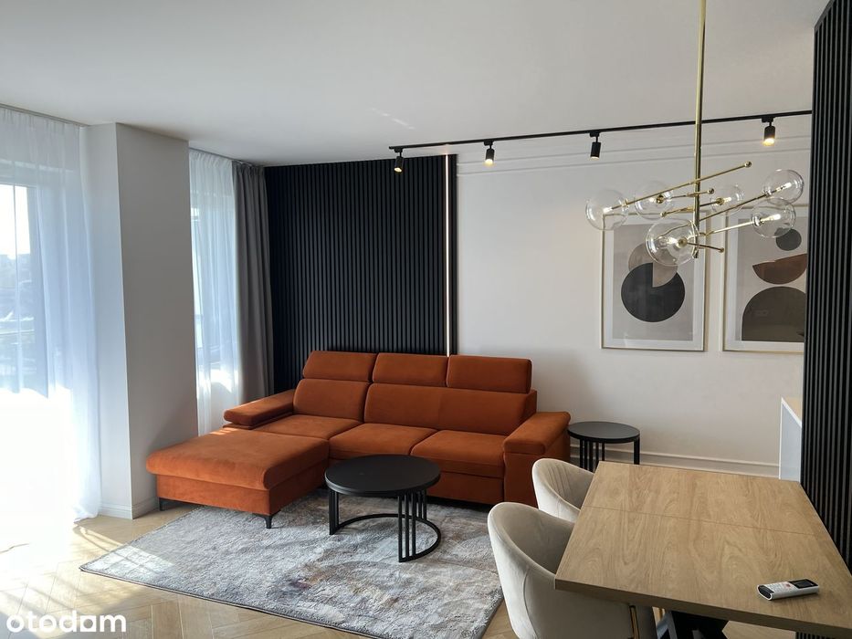 ***Trzypokojowe***Centrum***Bezpośrednio***Duży balkon**Okazyjna cena*