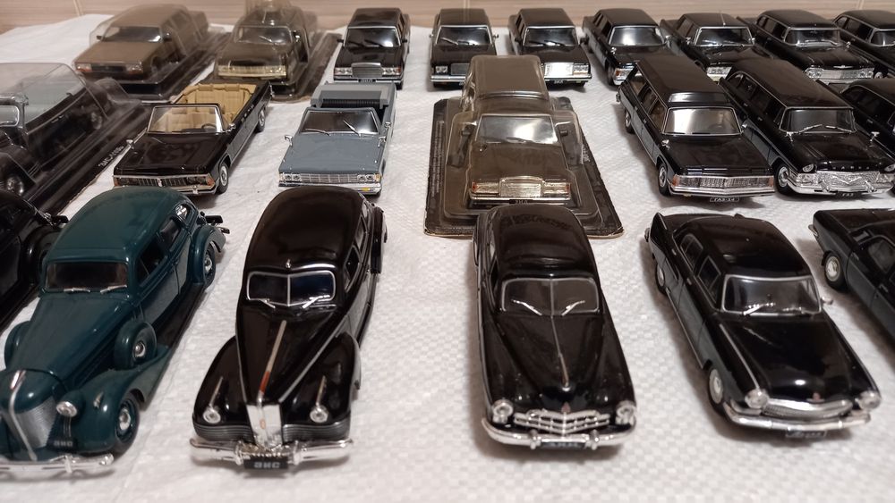 Автолегенды СССР масштабные модели 1/43: 450 грн