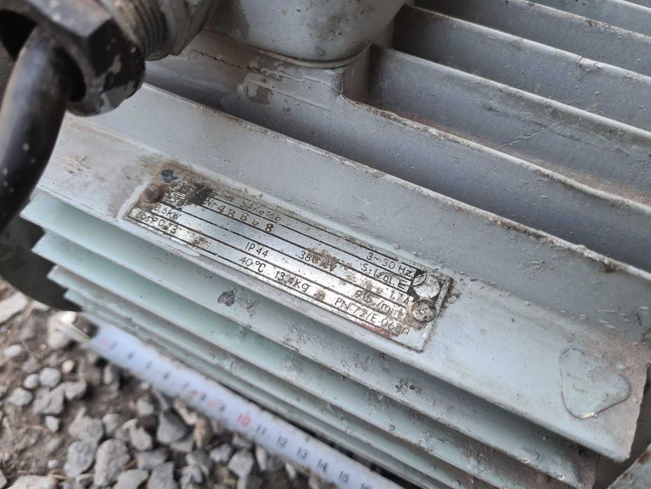 Silnik elektryczny 0.6 kW trójfazowy polski retro prl