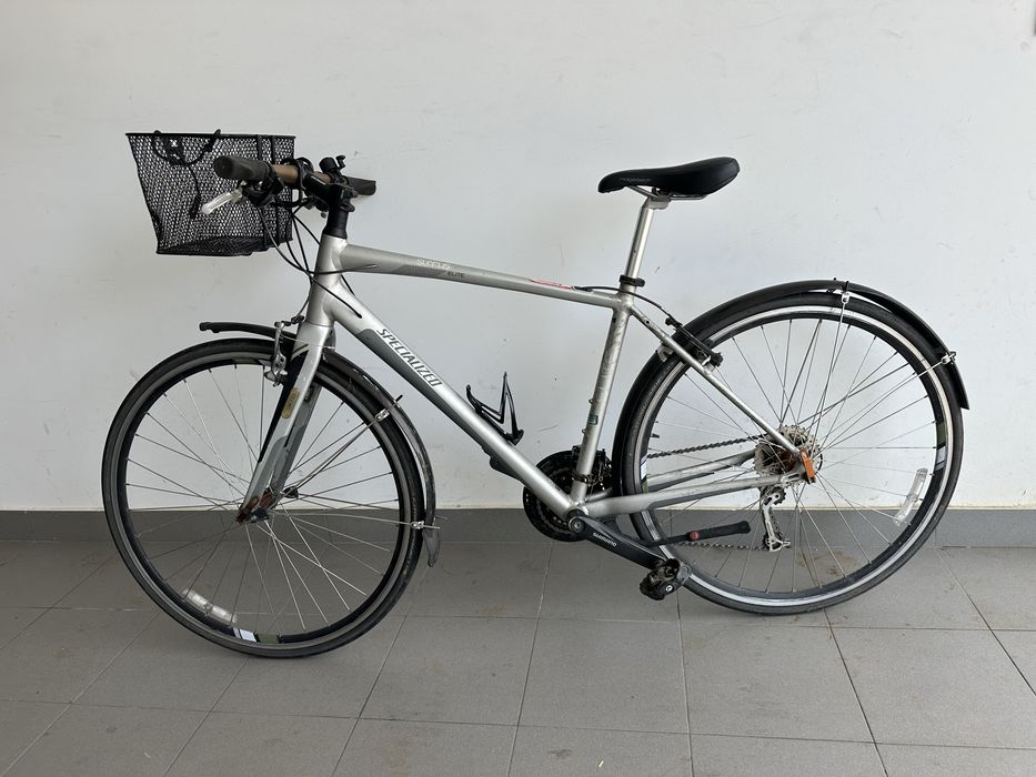 Bicicleta Specialized Sirrus (ano 2014)