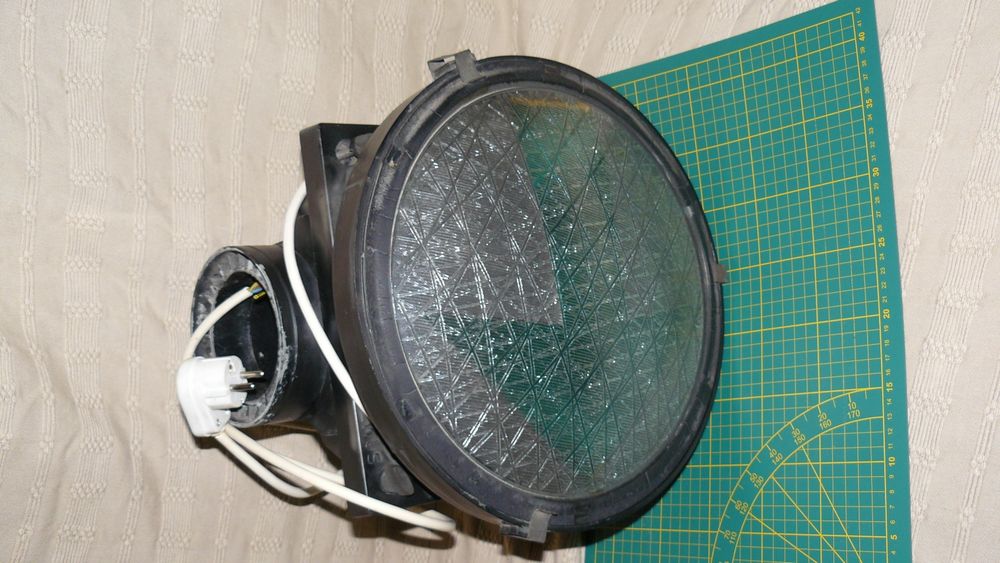 Ogromna  loft lampa-sygnalizator