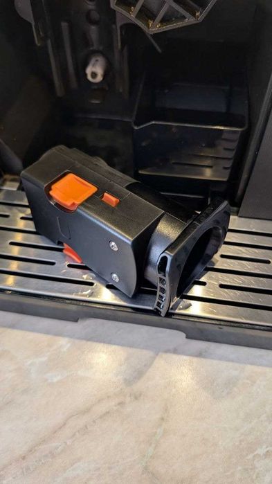 Автоматична кавомашина Beko CEG7304X (зерно/мелена)
