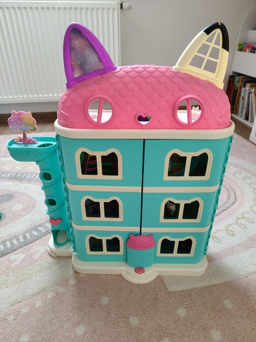 Interaktywny Koci Domek Gabi