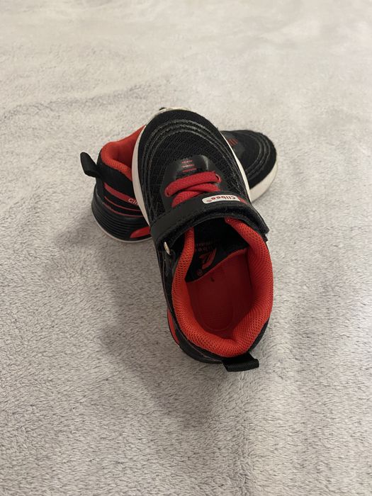 Кросівки дитячі 24 розмір