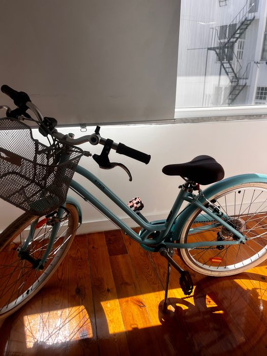Bicicleta de Criança (Até 12 anos) – Como Nova / Usada apenas 3 vezes!