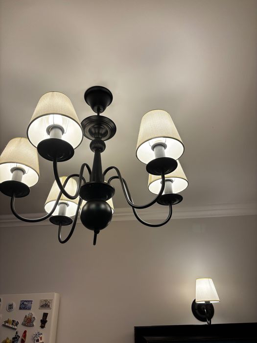 Komplet lamp wiszących i kinkietów