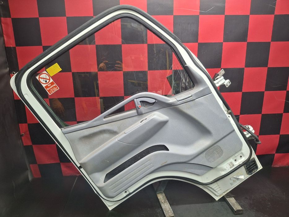 Porta frente esquerda MITSUBISHI Fuso