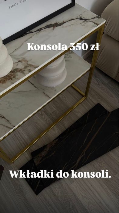 Konsola z wymiennymi kamiennymi półkami