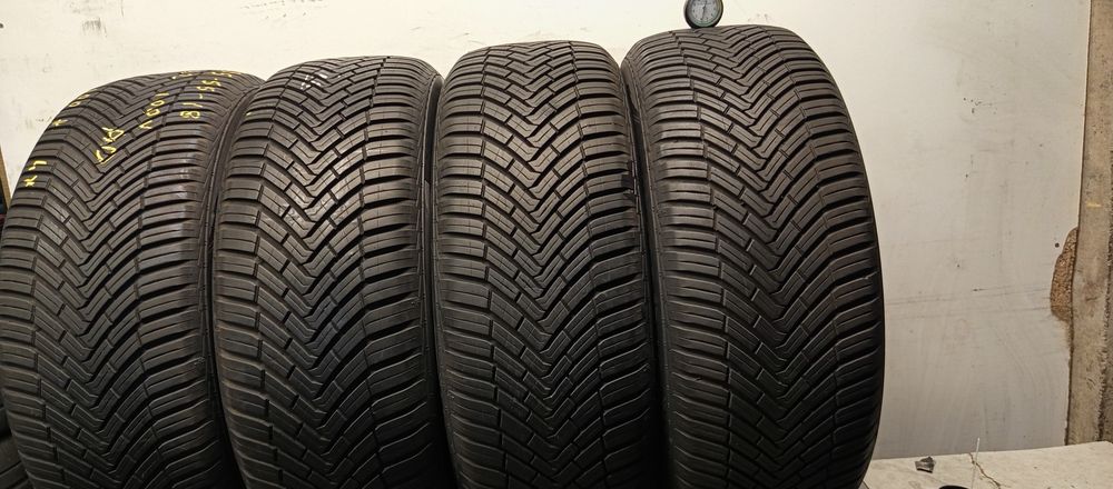 235/55R18 Continental AllSeasonContact