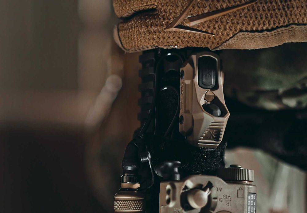 Unity Tactical Axon SYNC SureFire 7 / DBAL A3-A4 13 FDE перемикач лазе