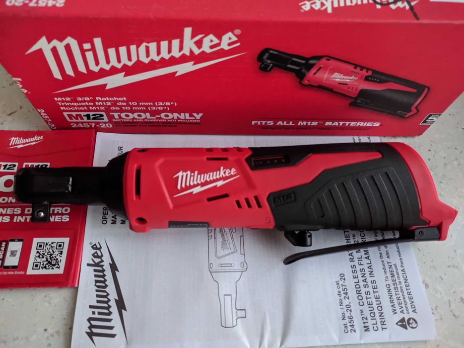 Аккумуляторная угловая трещетка 3/8" Milwaukee M12 2457-20 (M12IR-0)