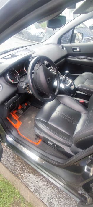 Peugeoet 5008 , **Allure!** Limited edition.