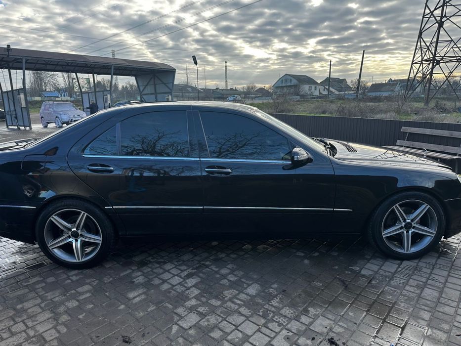 Продам  мерседес 220 возможен обмен