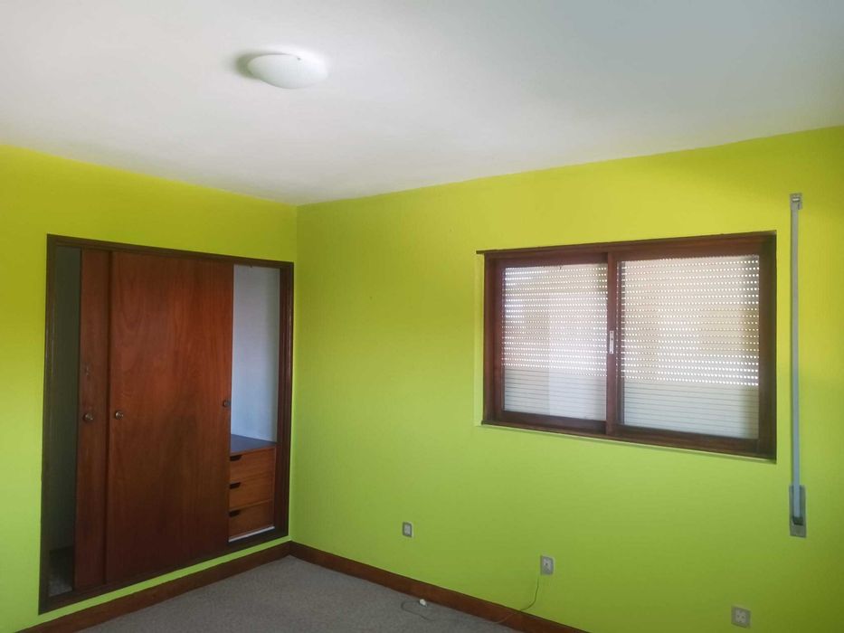 Moradia T5 Isolada, Bem localizada Bustos - Oliveira do Bairro