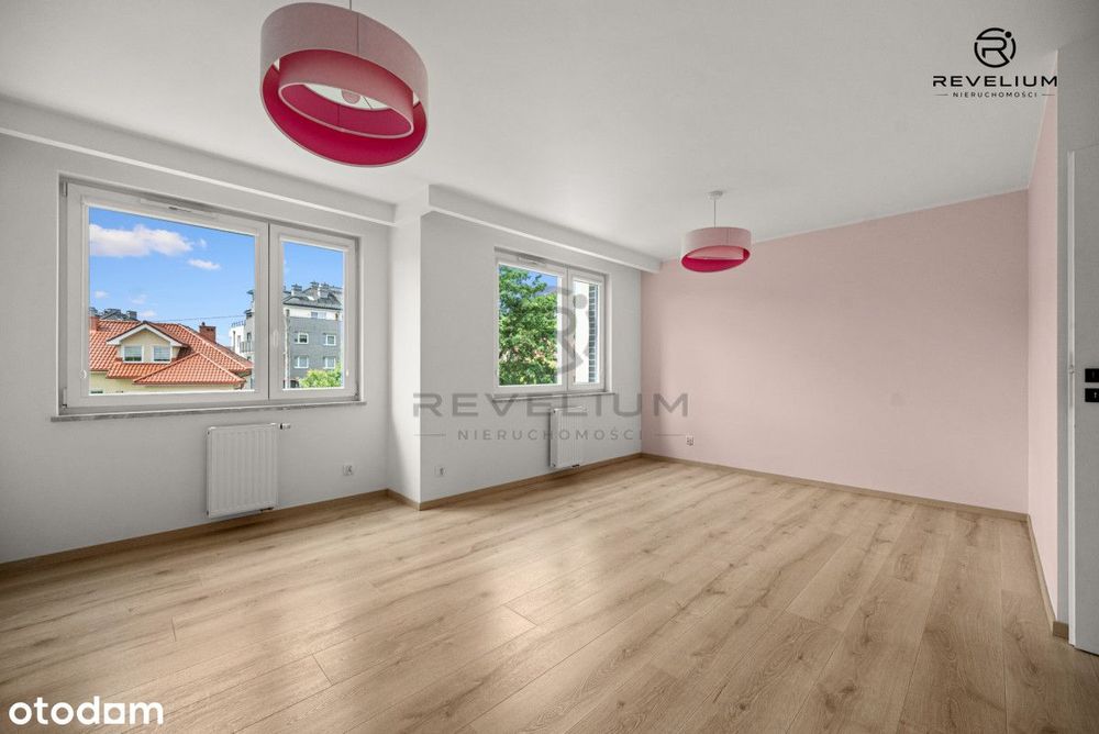 Duży balkon | Przestrzeń | Kom. lok. | Msc. w hali