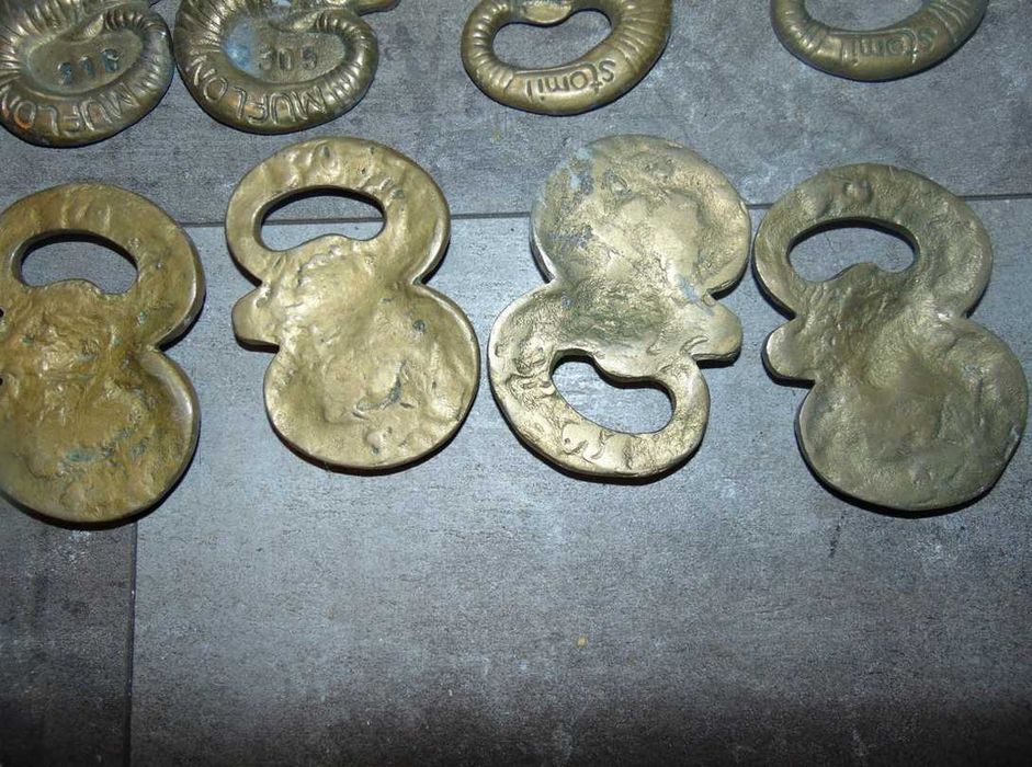 Mosiężny otwieracz Muflon Ustroń Stomil na klucz,cena za 1 sztukę