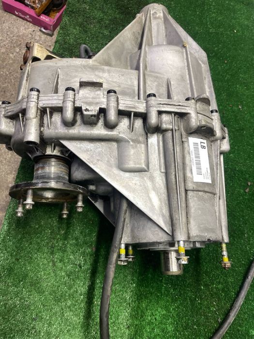 Роздатка  роздаточна коробка Hummer H3 2005- 60LB C003832