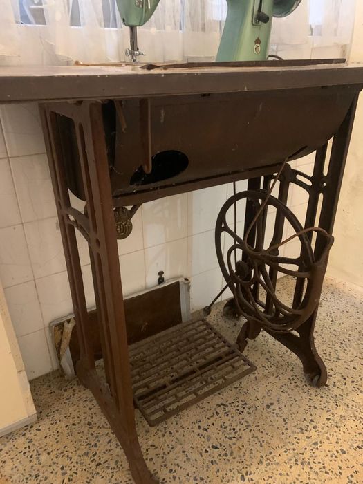 Maquina de costura Huscvarna