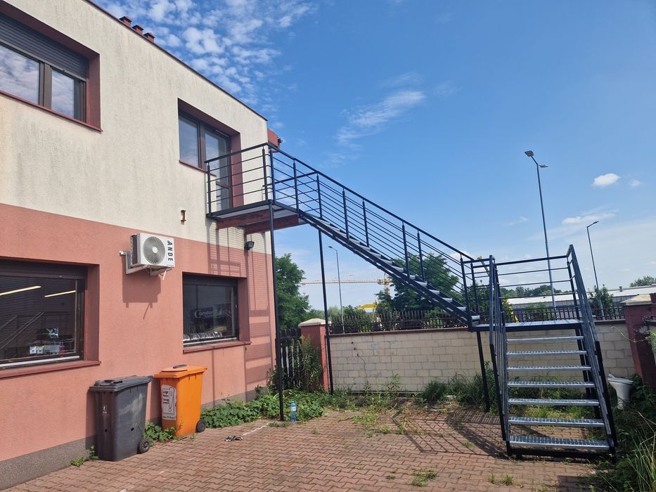 Lokal vis a vis KAUFLAND