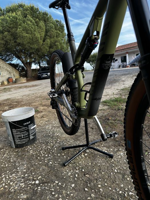 Canyon Neuron 6 full suspension 29”