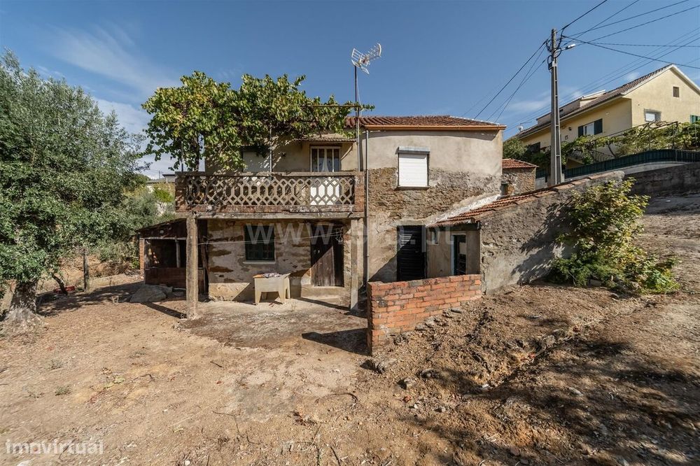 Moradia Isolada T3 / Covilhã, Peso e Vales do Rio — Peso E Vales Do Rio, Castelo Branco