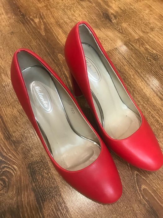 Sprzedam buty na słupku