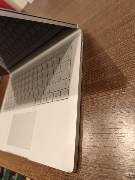 Microsoft Surface Book 2 – 13.5" | Intel Core i7