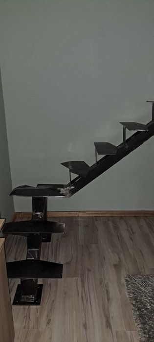 Schody loft jednobelkowe