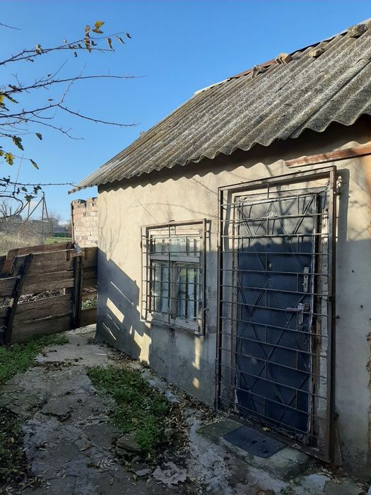 Продаж ділянки та будинка