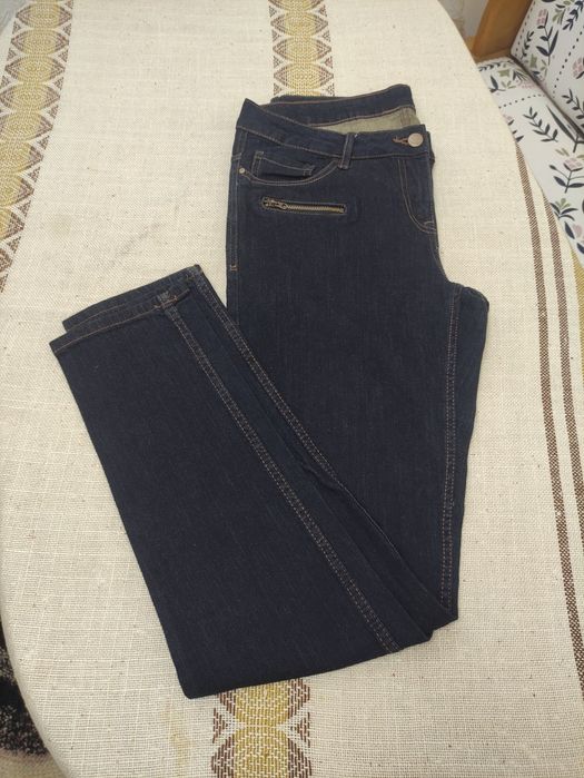 Якісні джинси / скіні/ завужені.
