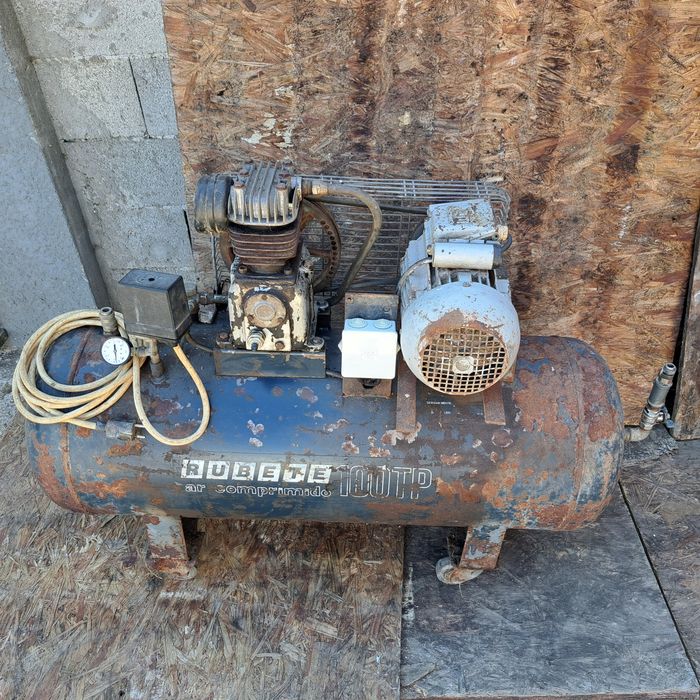Compressores 100 litros (Powertech PT-100L e Rubete 100TP)