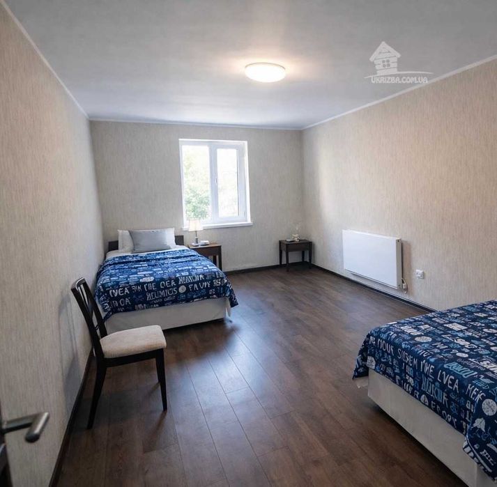 Метро Лівобережна. Новий  будинок 130 кв. Генератор. 3 спальні.