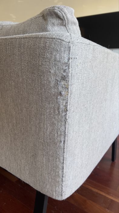 Sofa AREA com 4 anos