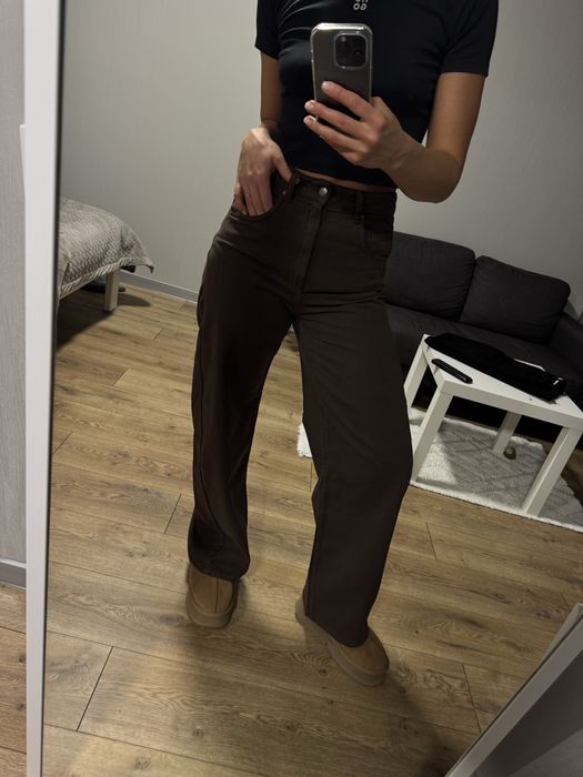 Трендові коричневі джинси Mango