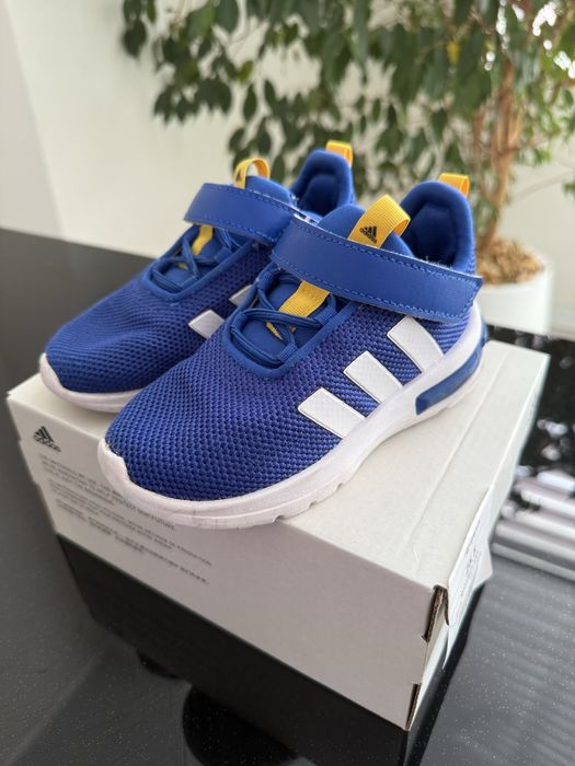 Дитячі кросівки Adidas 25,5 розмір