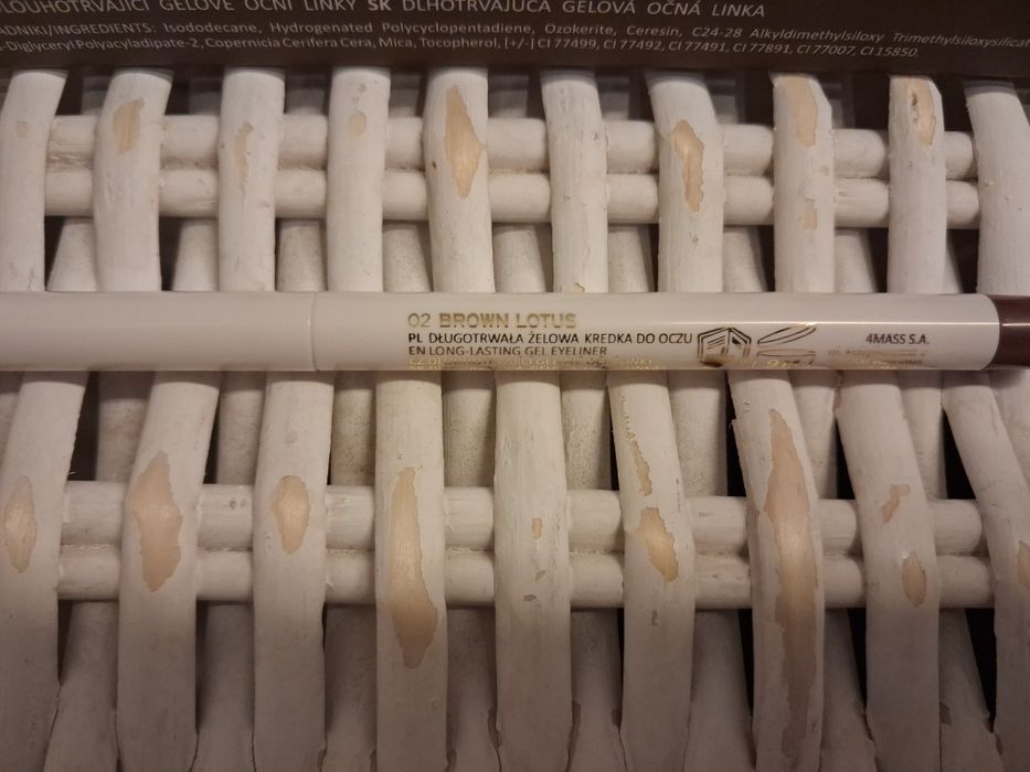 Kredka żelową do oczu Claresa