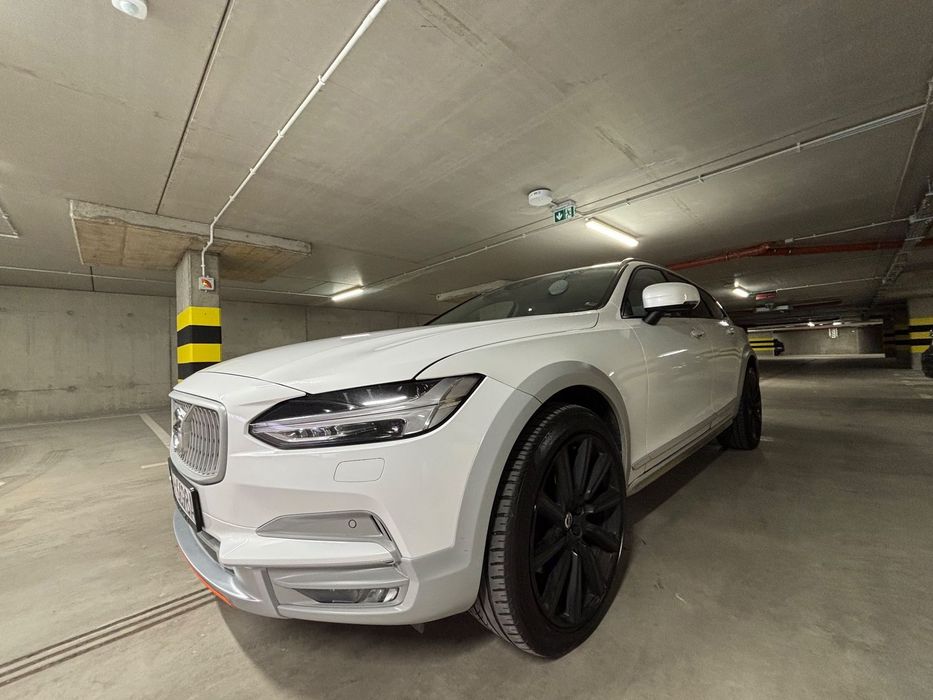 Volvo V90 Cross Country
